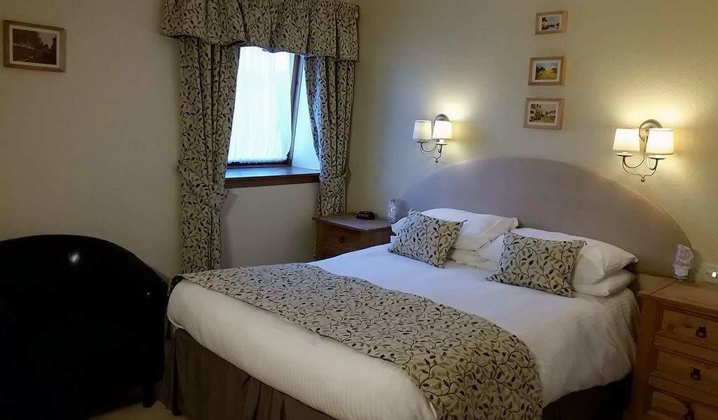 The Royal Hotel Tain Extérieur photo