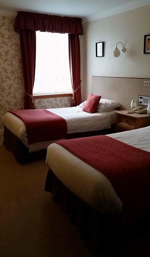 The Royal Hotel Tain Extérieur photo