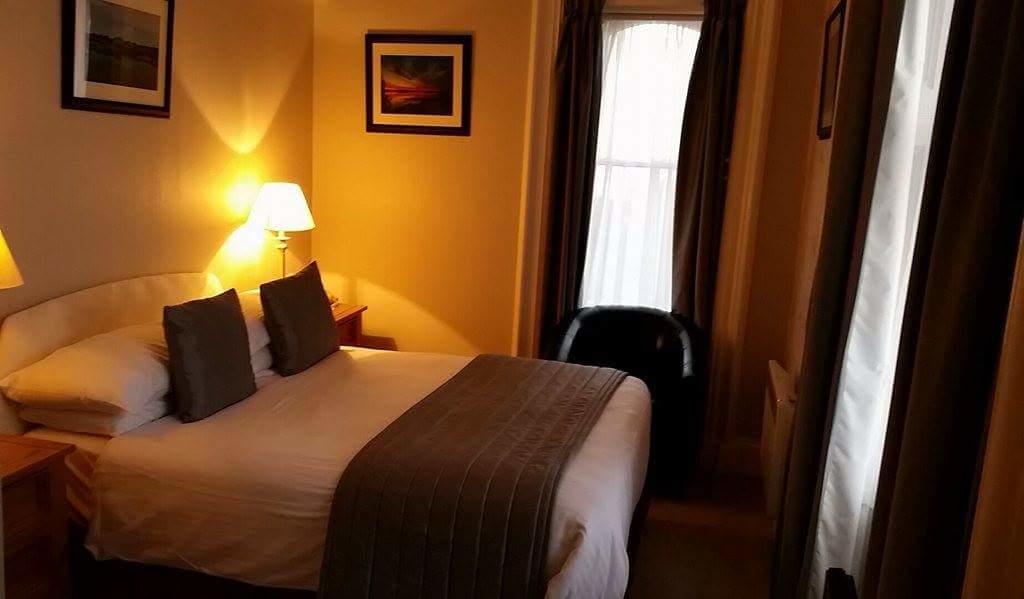 The Royal Hotel Tain Extérieur photo