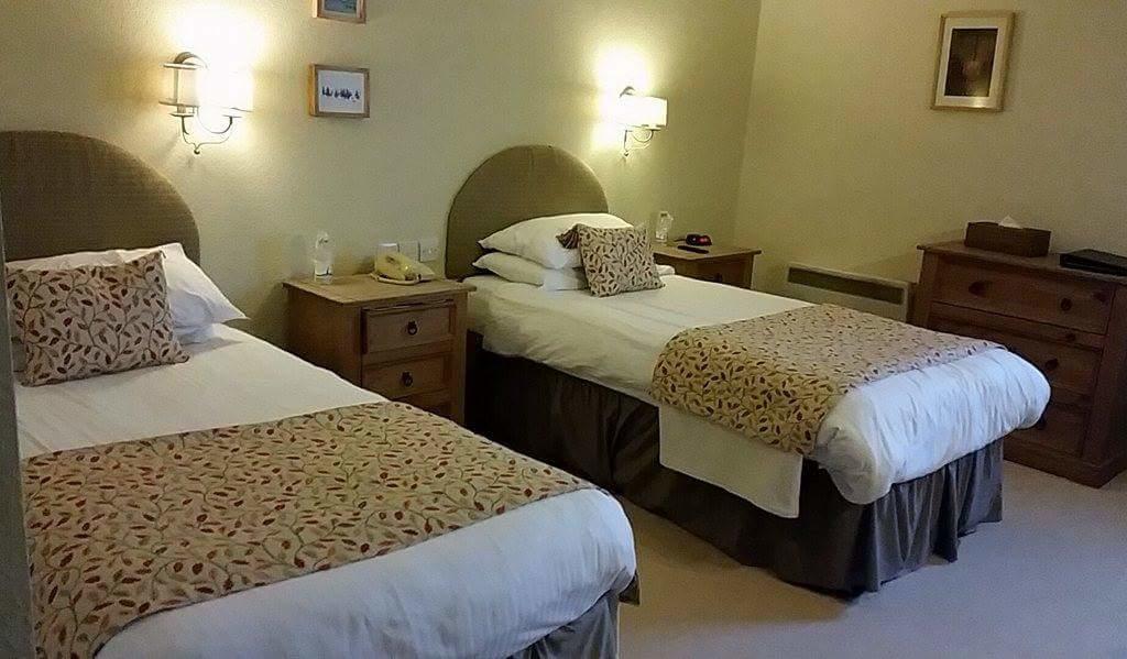 The Royal Hotel Tain Extérieur photo