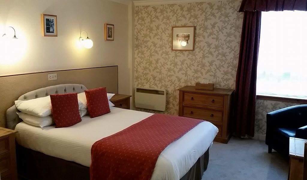 The Royal Hotel Tain Extérieur photo