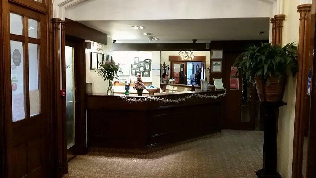 The Royal Hotel Tain Extérieur photo