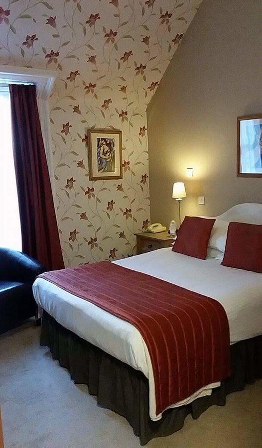 The Royal Hotel Tain Extérieur photo
