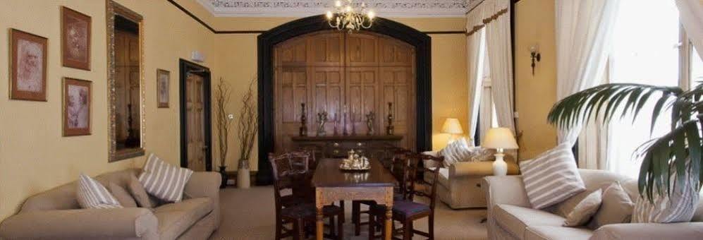 The Royal Hotel Tain Extérieur photo